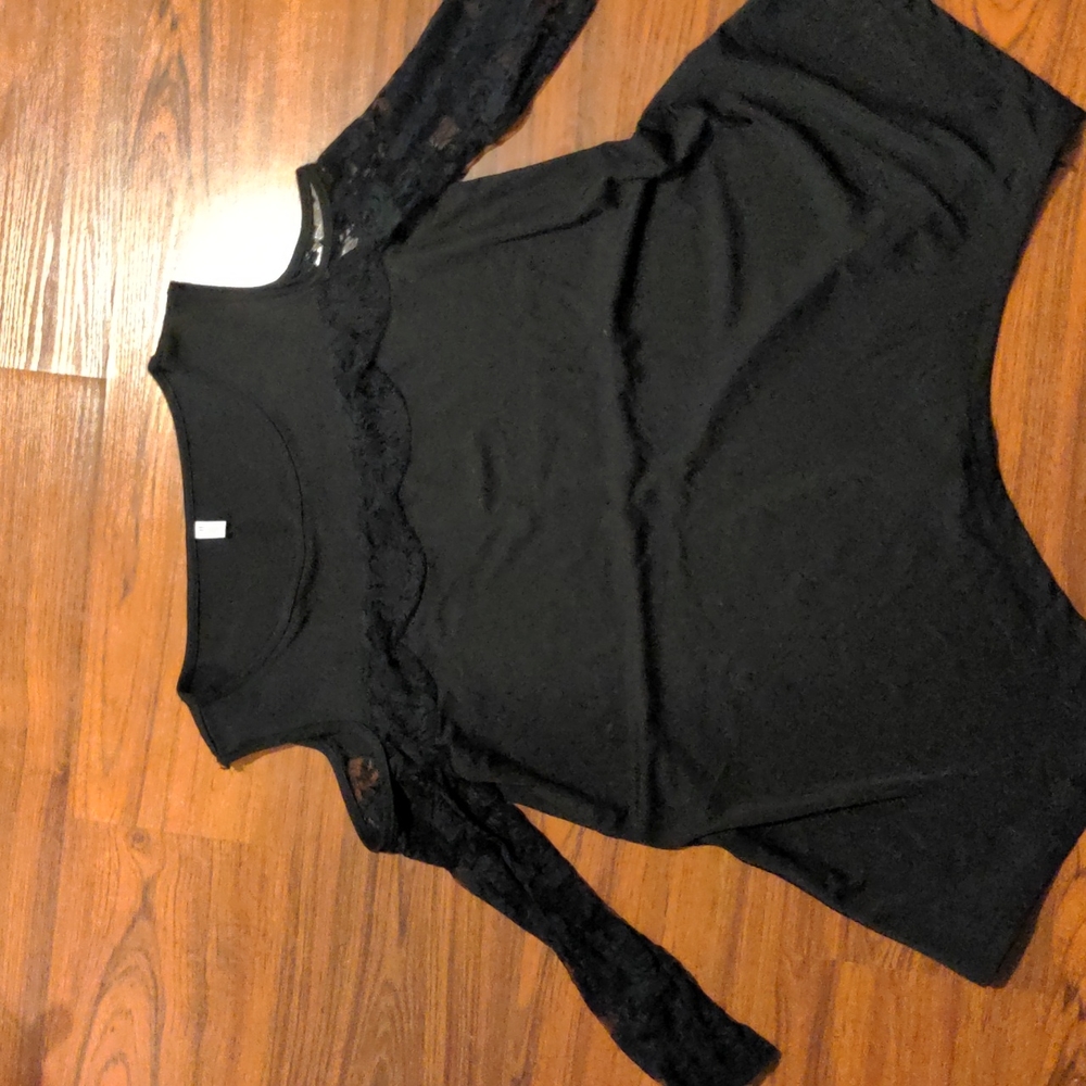 ⭐ Black Lace Sleeves Cold Shoulder Blouse - Large